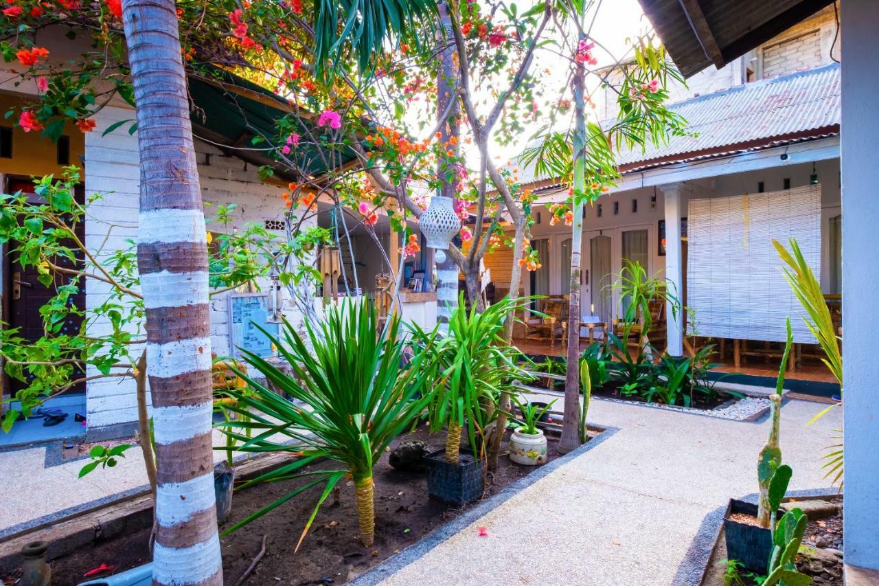 Oyo 1373 Chili Gili Hotel Gili Trawangan Bagian luar foto